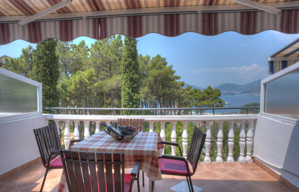 Apartments Durasevic Ivo Sveti Stefan Ruang foto