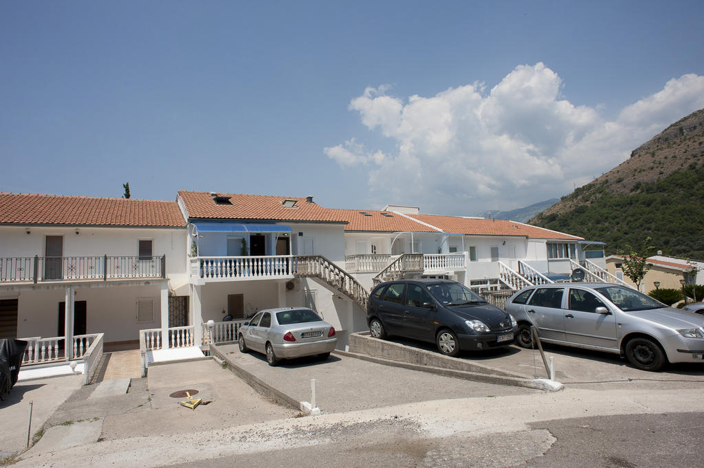 Apartments Durasevic Ivo Sveti Stefan Ruang foto