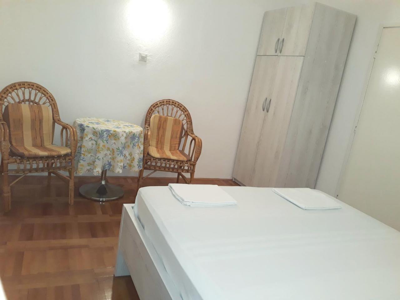 Apartments Durasevic Ivo Sveti Stefan Bagian luar foto